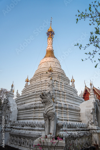 Buddhist temple, Asian culture, Chingmai, Thailand, architecture of Asia photo