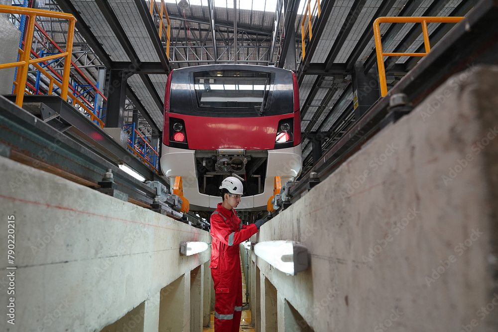 Supavadee Butradeeผู้เขียน ผู้ดูแล Electric Train Maintenance Training ...