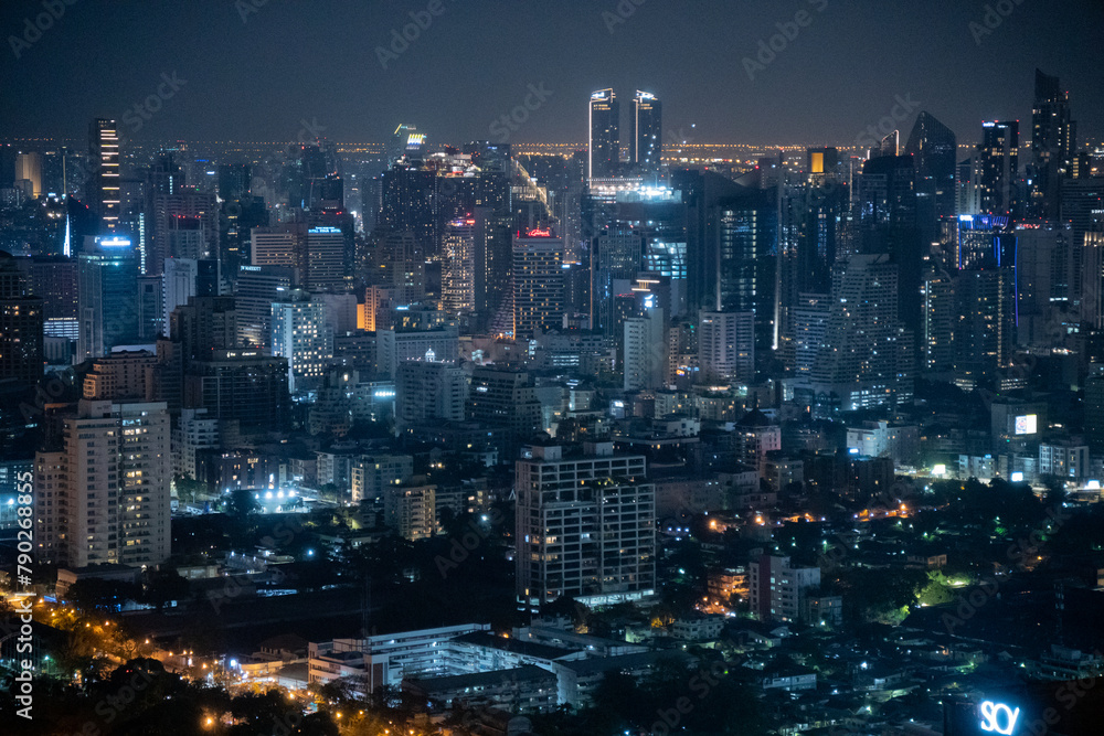 Obraz premium Night Bangkok, Thailand, architecture of Asia