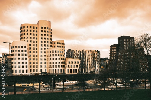 Gebäude im Medienhafen in Düsseldorf	 photo