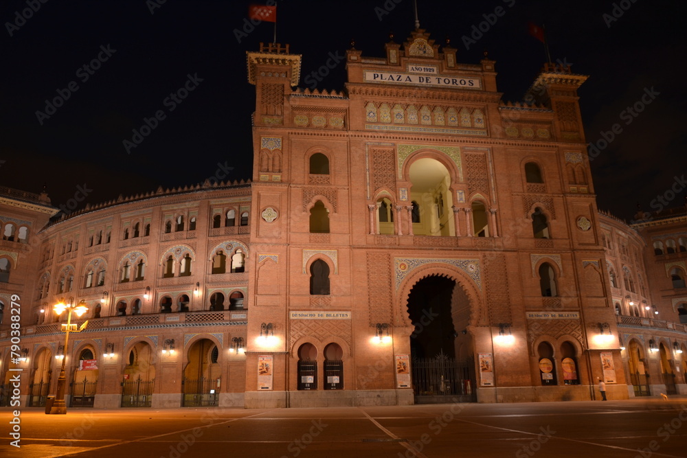 Madrid, Espagne, 19 juillet 2015 : Arènes de Las Ventas, photographie de nuit