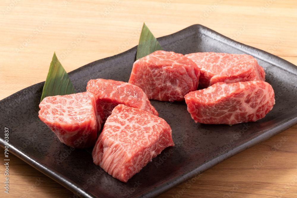 黒毛和牛 角切り(もも肉 肩肉)鹿児島県産 黒毛和牛 角切り(もも肉 肩肉)鹿児島県産