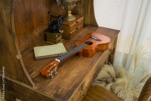 Cute and compact instrument Yukrili 