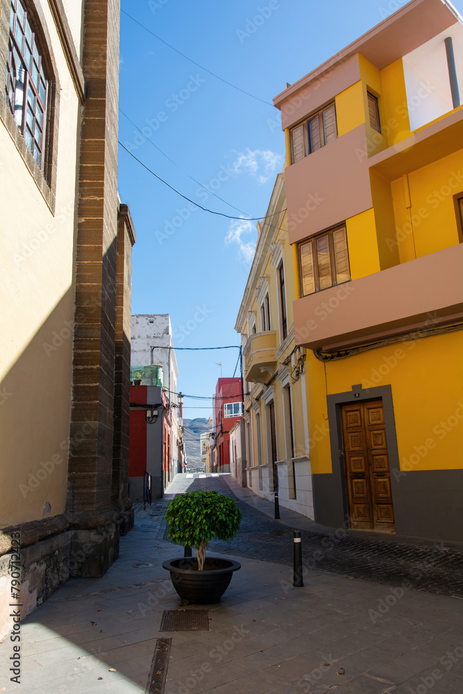 Fototapeta premium Street in the old town of Galdar, a town on Gran Canaria in Spain