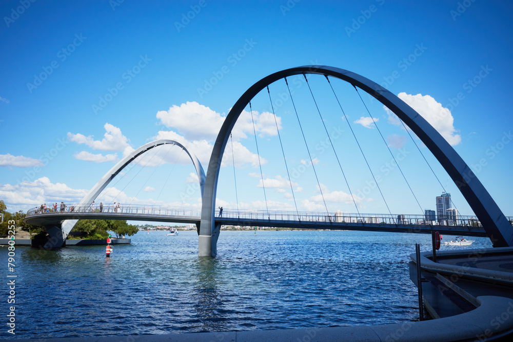 Naklejka premium Elizabeth Quay bridge