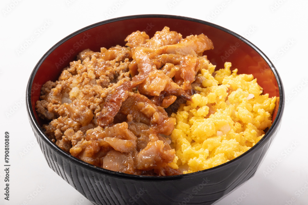 鶏そぼろ丼 鶏そぼろ丼