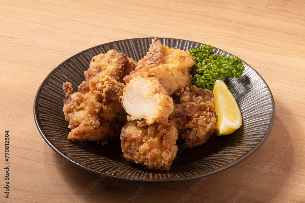 鶏の唐揚げ 鶏の唐揚げ