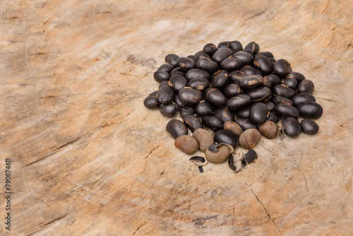 Mucuna Pruriens (Velvet Bean) Roast on wooden board.