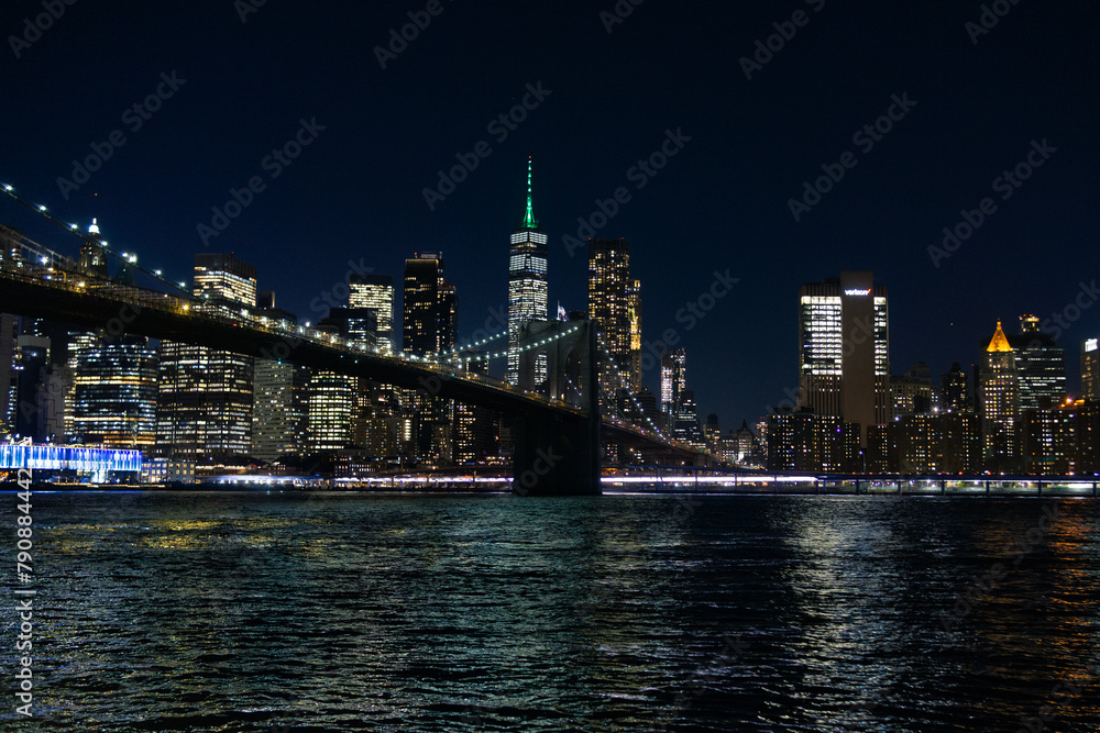 Obraz premium New york city night architecture and street photography