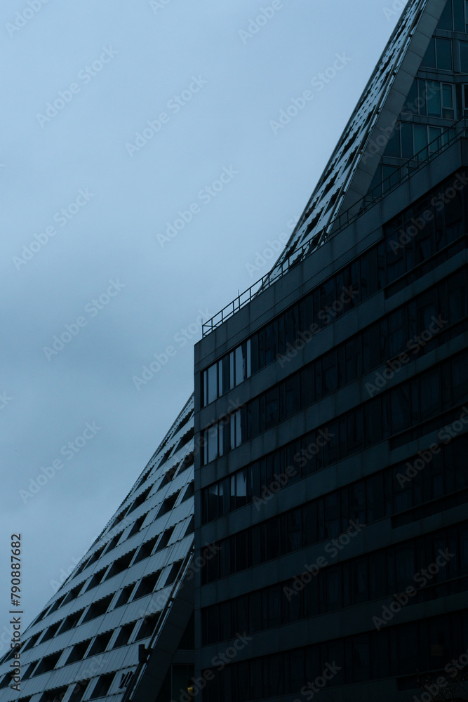 Fototapeta premium New York City rainy foggy night architecture and street photography