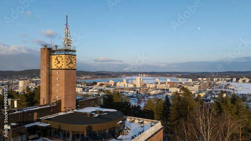 Tableau sur toile Vesilinna, Harju and Jyväskylä - Golden hour