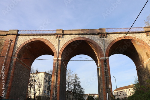 Le viaduc ferroviaire  pont ferroviaire  ville de Aurillac  d  partement du Cantal  France
