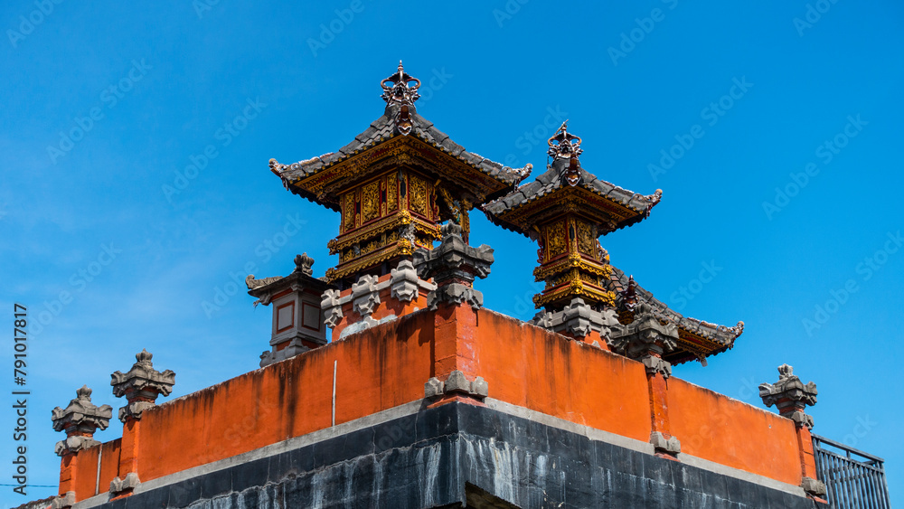 Fototapeta premium Bali March 2024 - Ornate throne in a Balinese Hindu temple in Bali, Indonesia