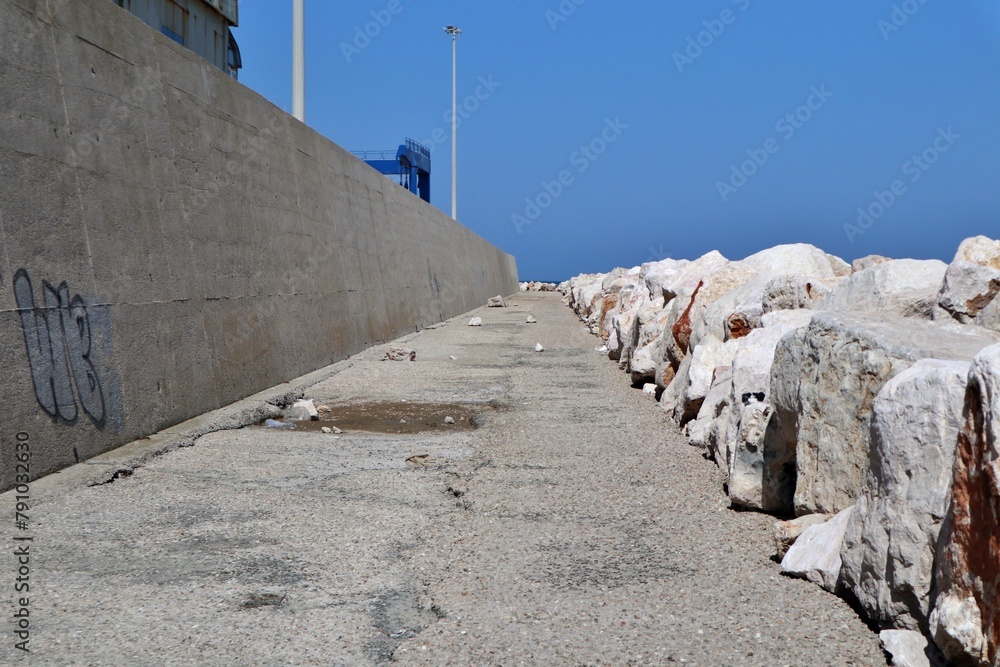 Termoli - Tratto intermedio verso il borgo della Passeggiata del Porto