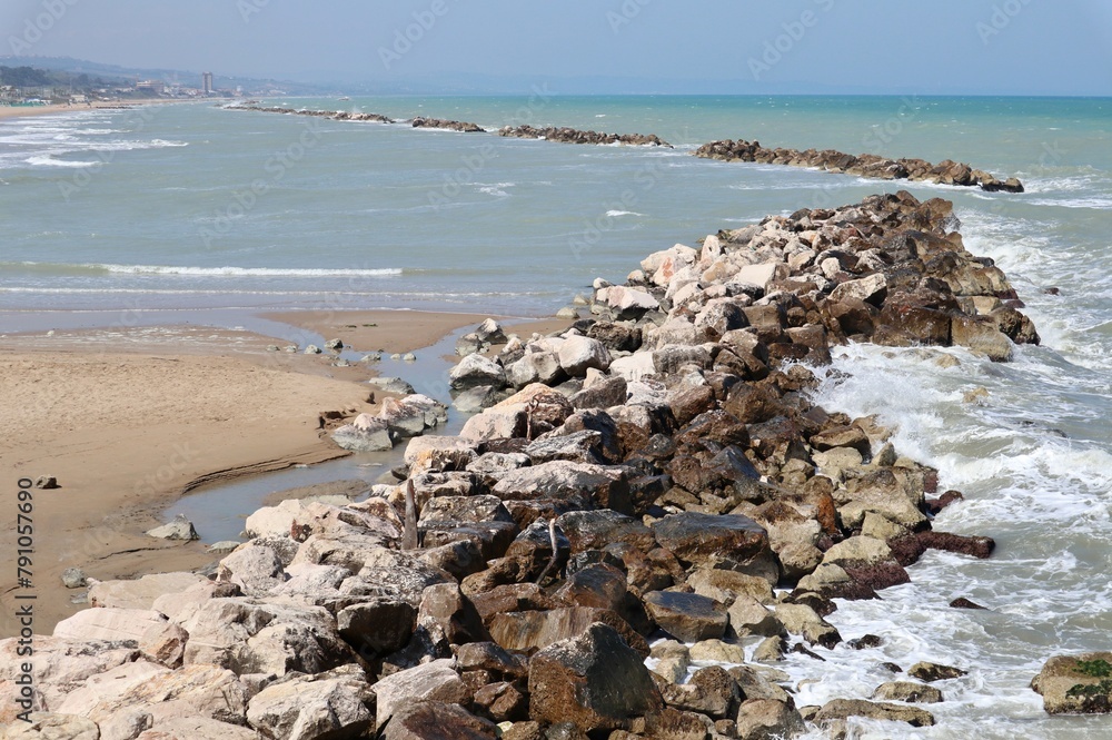 Termoli - Scogliera di Cala Sveva