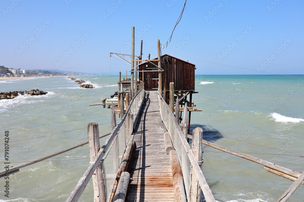 Termoli - Trabucco Celestino dal pontile di accesso