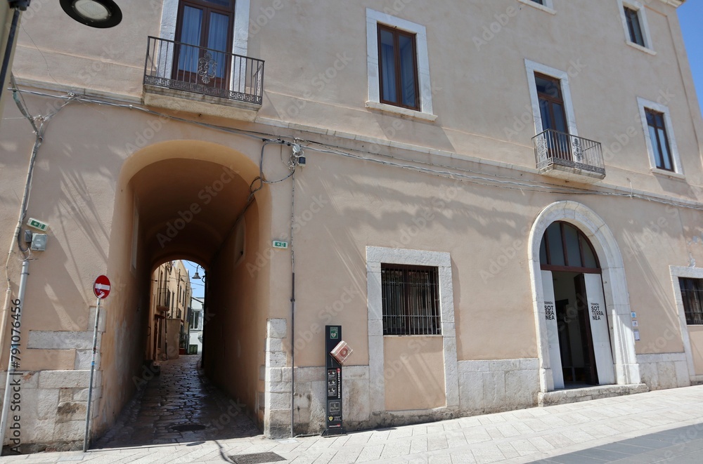 Termoli - Palazzo Vescovile in Piazza Duomo