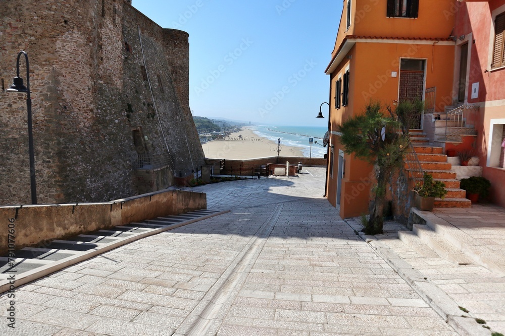 Termoli - Scorcio da Via Montecastello