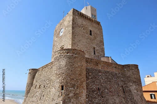 Termoli - Castello Svevo da Via dei Bastioni