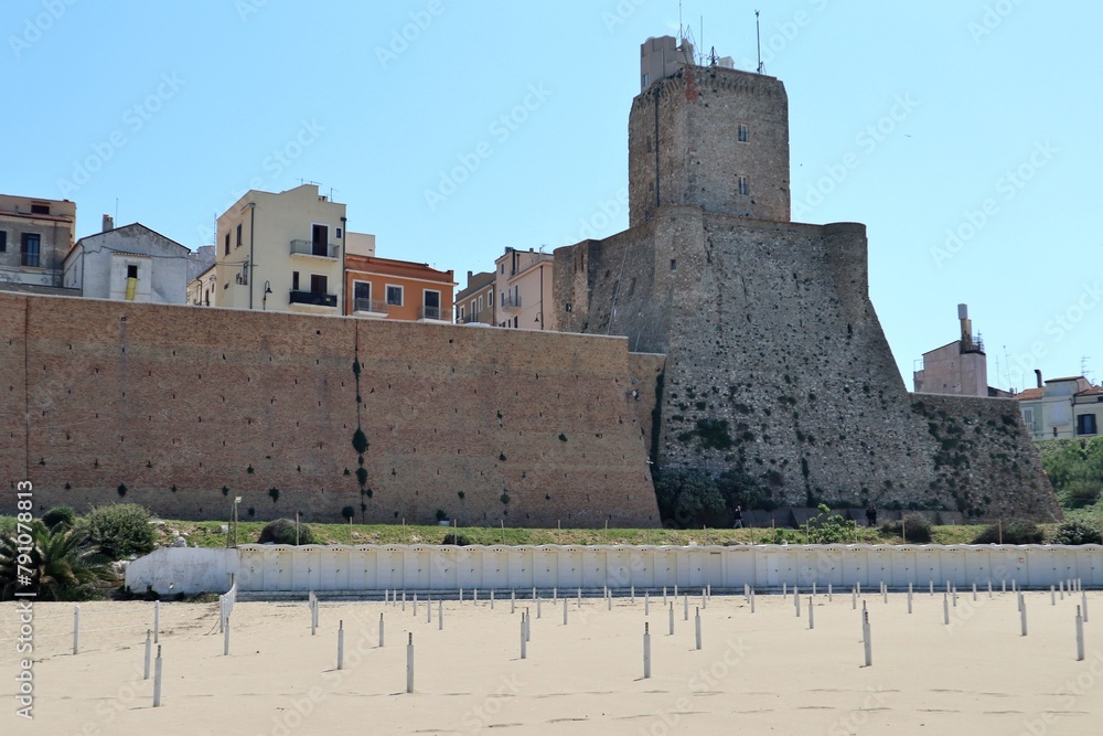 Termoli - Castello Svevo dalla Spiaggia Cala Sveva