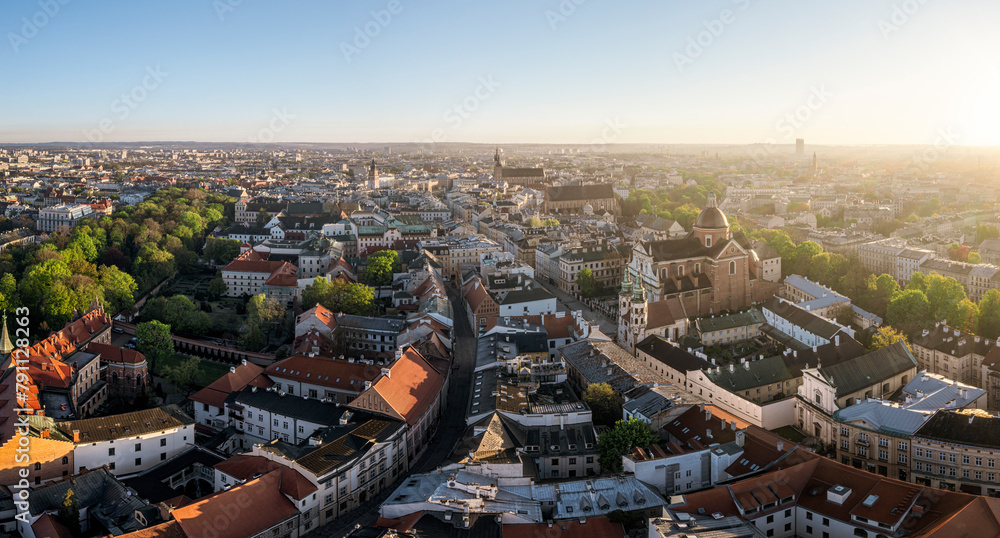 Obraz premium Soft lighted Old Town at spring during sunrise, Krakow, Poland
