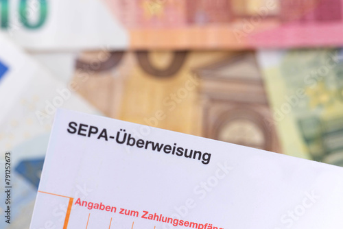 Euro Banknoten und SEPA Überweisung