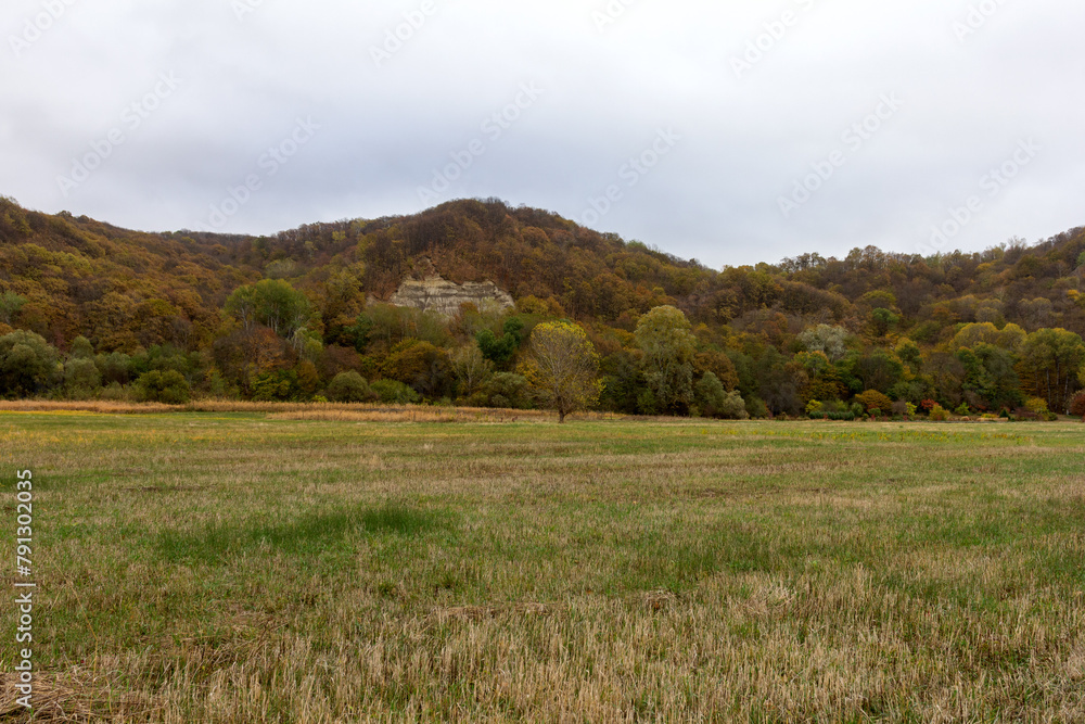 Fototapeta premium early autumn, nature walks, panoramic views, hiking trails and mountain holidays.