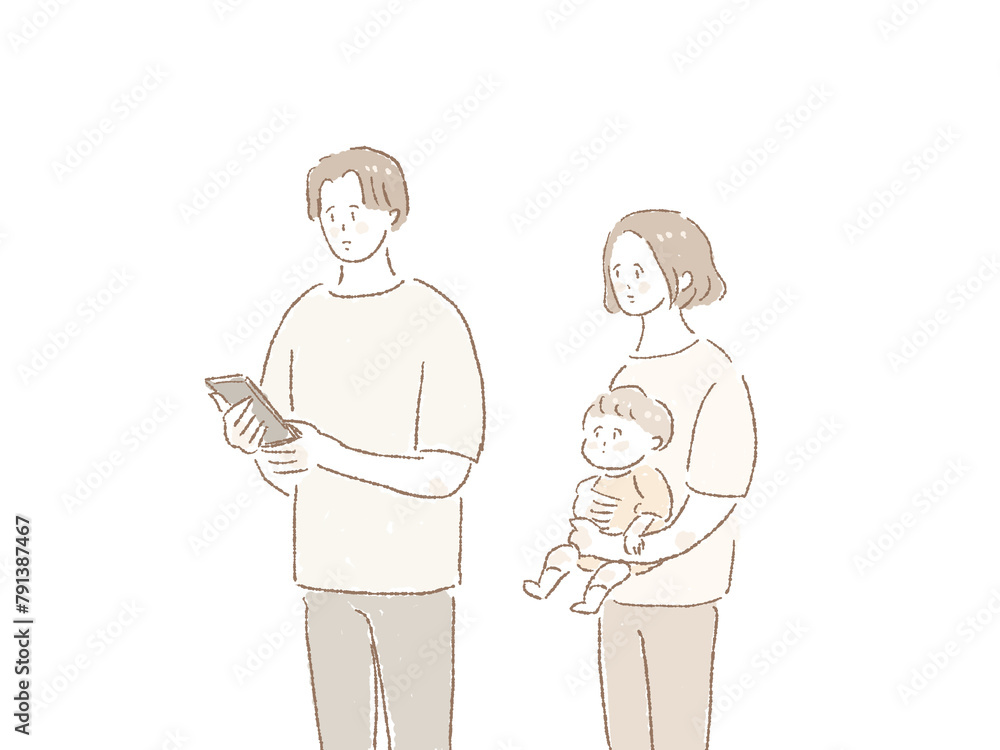 小さい女の子(子供)をだっこする女性(お母さん)と携帯(スマホ)を触るお父さん(男性) 小さい女の子(子供)をだっこする女性(お母さん)と携帯(スマホ)を触るお父さん(男性)