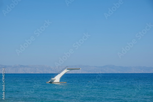 Sprungturm im Meer, Rhodos