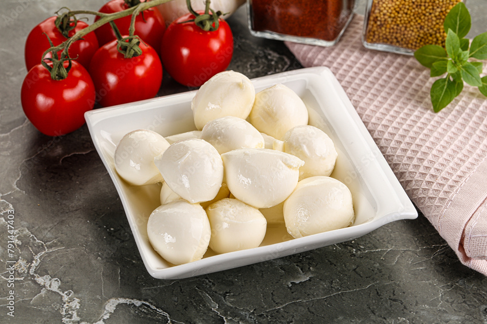 Mini mozarella cheese bolls heap Mini mozarella cheese bolls heap