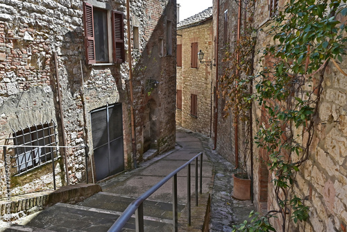 Corciano  vicoli  strade  case del vecchio borgo - Perugia  Umbria 