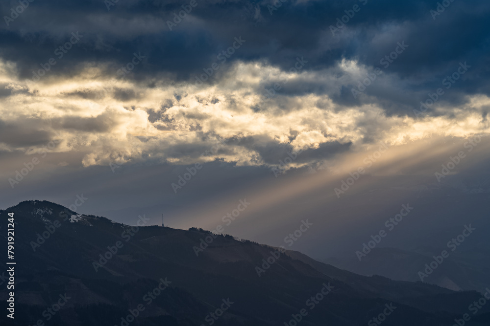 Sonnenuntergang Rennfeld - Lichtstrahlen - Saharastaub - Murtal - Leoben - Alpen - Österreich