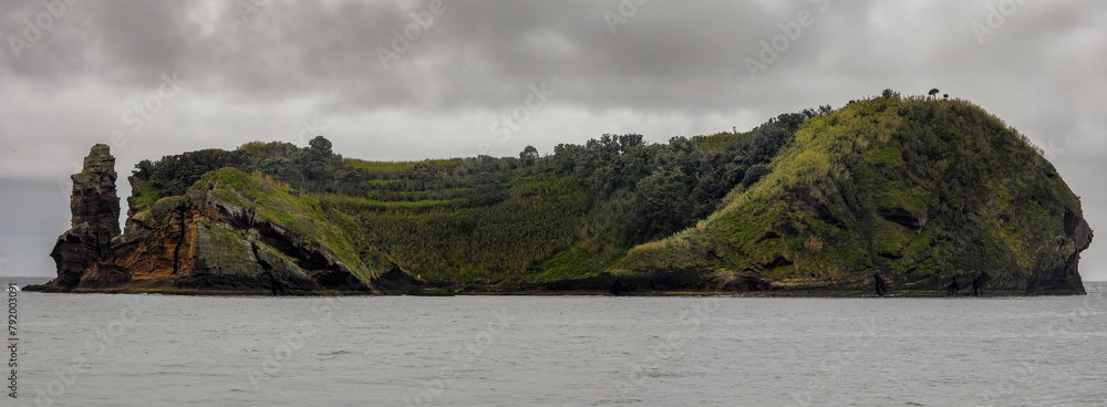 Obraz premium Panoramic view of the Vila Franca do Campo island on San Miguel, Azores