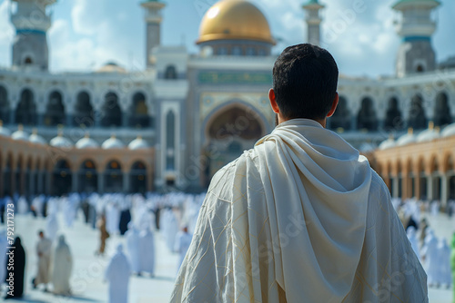 Muslim people are praying in Hajj