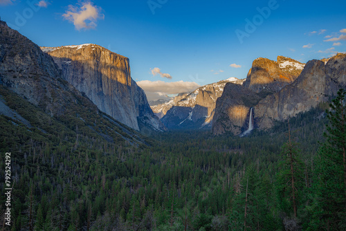 Sunset landscape in Yosemite National Park, California. © Zimu