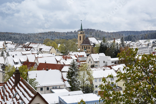 Über den Dächern der Hochalbgemeinde Bitz im Zollernalbkreis photo