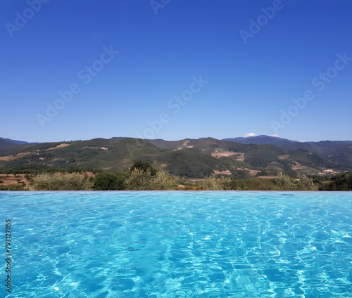 Piscina sulla campagna