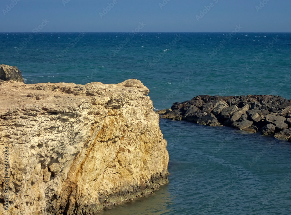 Fototapeta premium Costa rocciosa di Punta Cirica 953