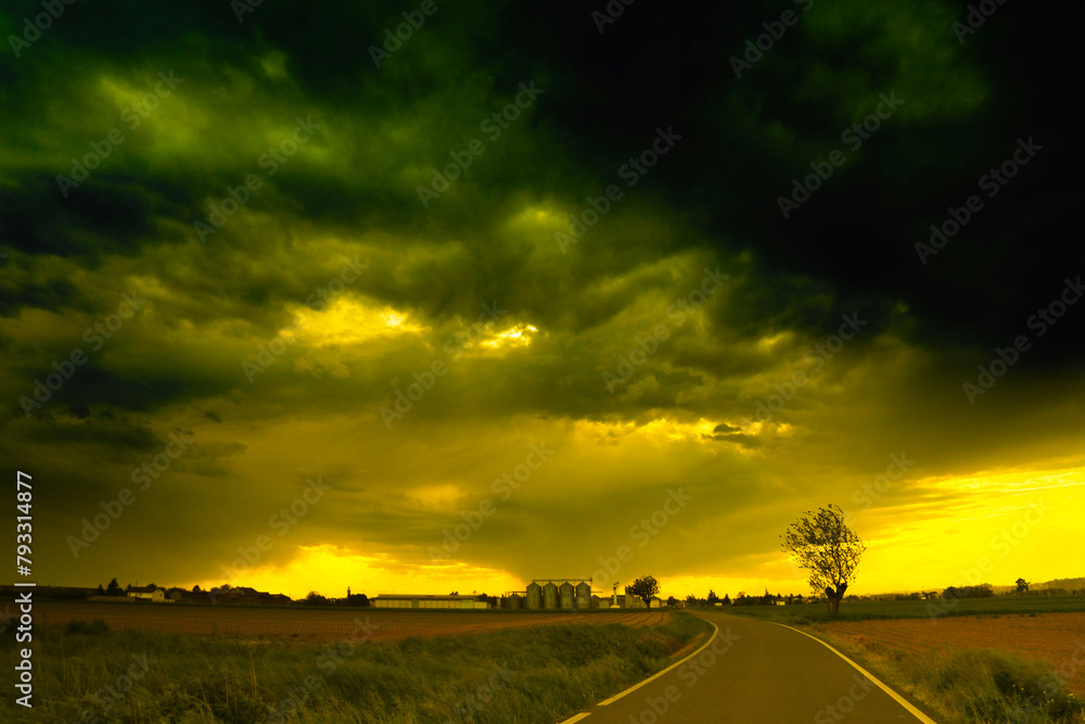 Obraz premium Rain coming, towards Castelceriolo, Alessandria, Piedmont, Italy