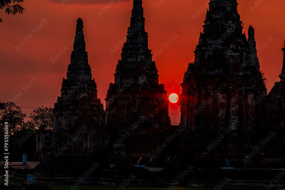 Fototapeta premium Background of old Buddha statues in Thai religious attractions in Ayutthaya Province, allowing tourists to study their history and take public photos.
