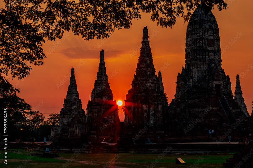 Fototapeta premium Background of old Buddha statues in Thai religious attractions in Ayutthaya Province, allowing tourists to study their history and take public photos.