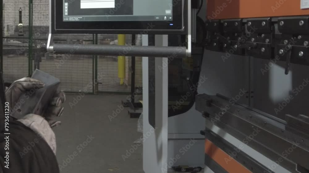 metal bending machine. metal bent. bending of metal. metal crafting metal bending machine. metal bent. bending of metal. metal crafting