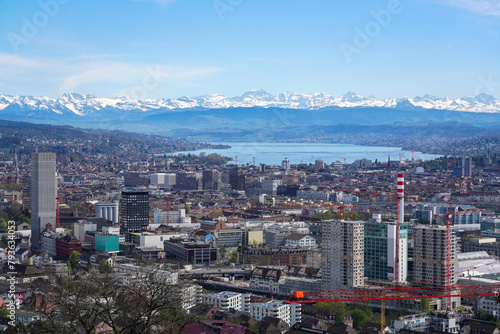stadtpanorama von zürich von der waid aus gesehen