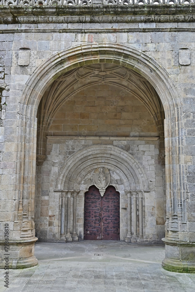 Lugo, Galizia, il portale romanico della cattedrale di Santa Maria - Spagna