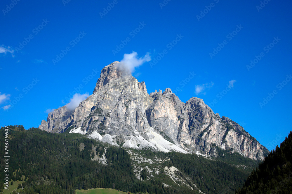 Langkofelgruppe oder Sassolungo, Bergmassiv vom Nordwesten gesehen, Dolomiten, Südtirol, Italien, Europa 