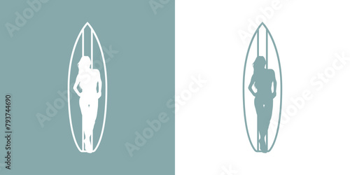 Logo club de surf. Silueta de mujer de pie frente a tabla de surf lineal