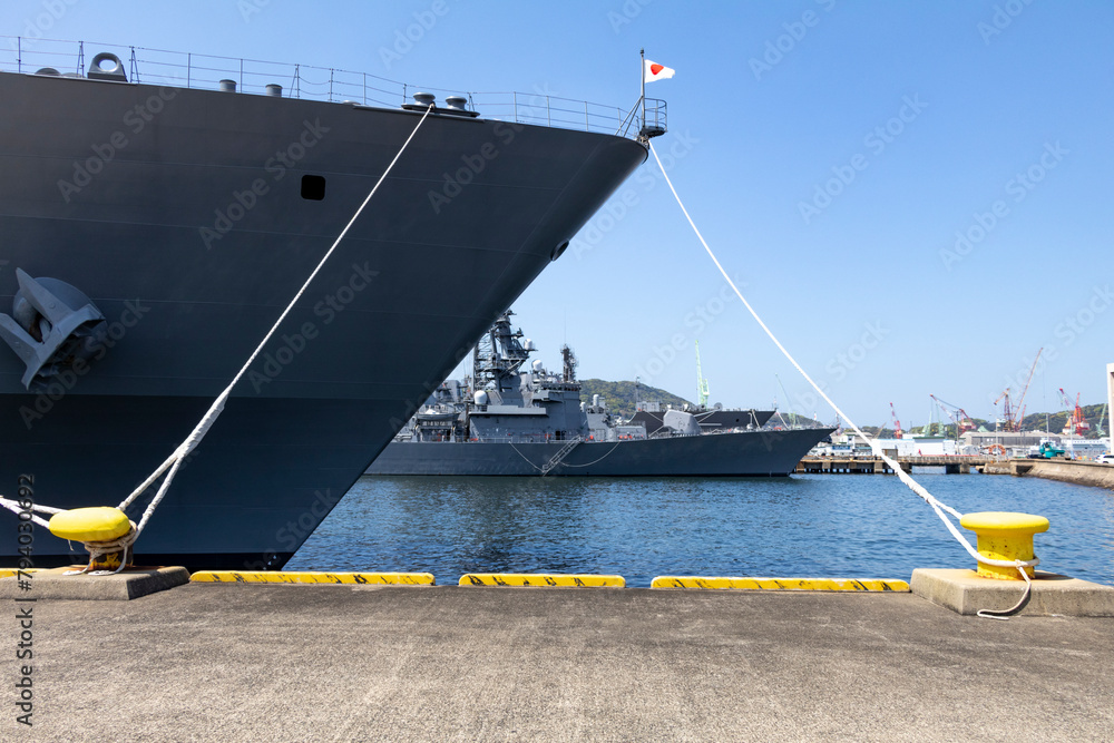 補給艦の舳先と護衛艦 Stock Photo | Adobe Stock