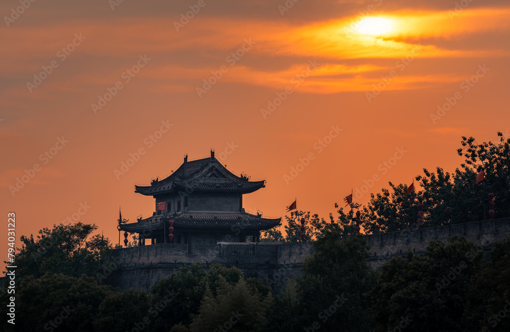 Fototapeta premium The historic Xi'an City Wall in Xi'an, China