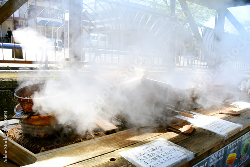 霧島温泉の蒸気蒸し販売所の立ち上る湯気
 photo