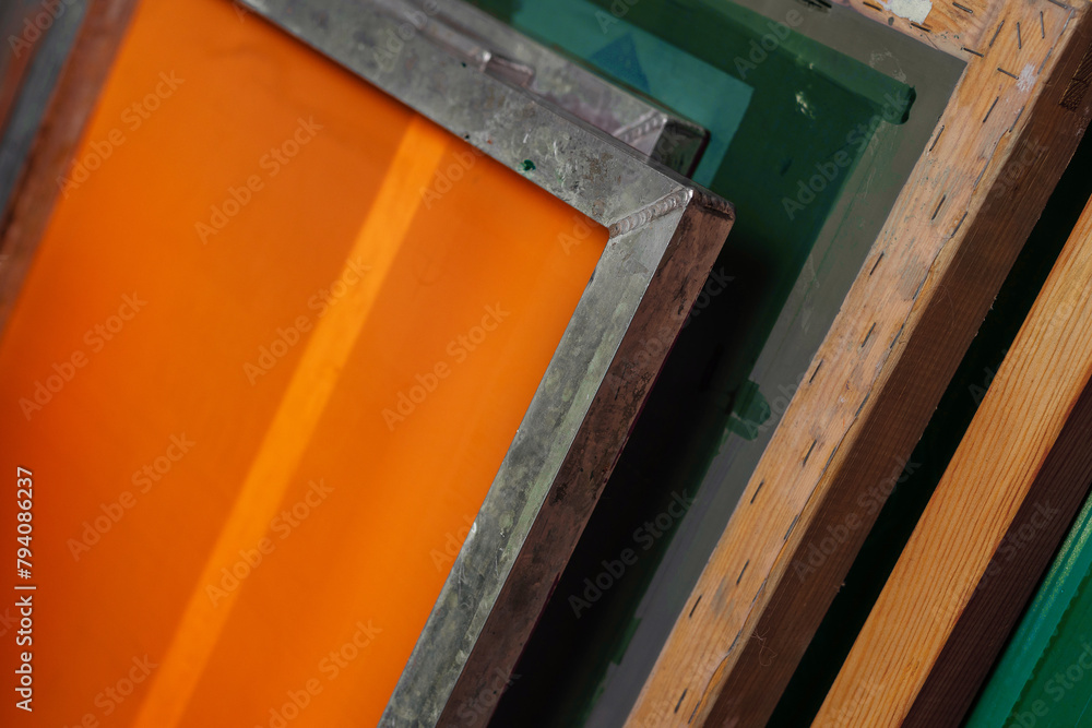 Obraz premium silkscreen printing. silk screen mesh screen frames. serigraphy production